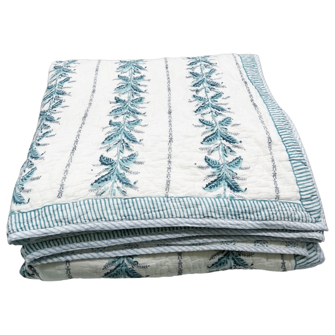 Climbing Fern Quilt, Pool